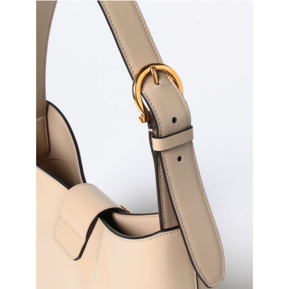 NWT Ferragamo Shoulder Bag Woman Beige - Picture 2 of 4